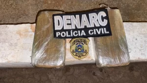 Mulher tenta trazer drogas de GoiÃÂ¢nia e ÃÂ© presa em AraguaÃÂ­na por trÃÂ¡fico de drogas