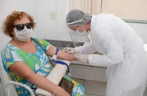 Testagem Covid-19: Pesquisadores coletam amostras para rastrear e combater o coronavÃÂ­rus