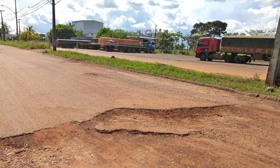 Trecho da TO-422 que dÃÂ¡ acesso ao Distrito Agroindustrial de AraguaÃÂ­na serÃÂ¡ reconstruÃÂ­do