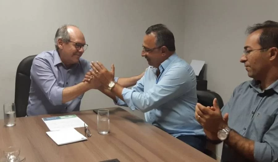 PossÃÂ­vel indicaÃÂ§ÃÂ£o do delegado RÃÂ©risson para ser vice de Wagner ainda gera dÃÂºvidas entre aliados