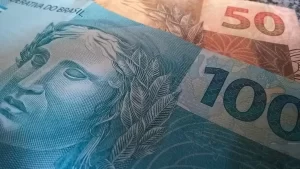 Publicada com vetos lei sobre ajuda financeira a estados e municÃÂ­pios