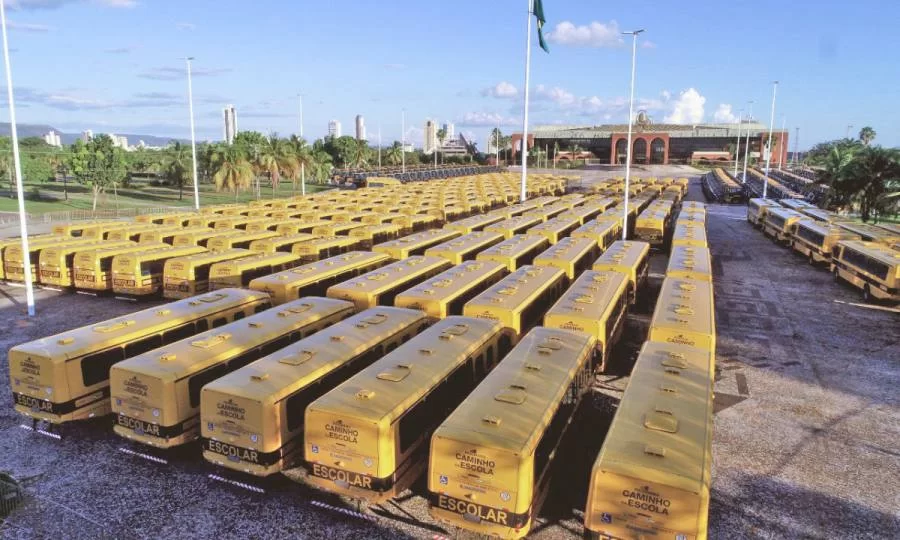 Mais de 400 novos ÃÂ´nibus escolares serÃÂ£o entregues aos municÃÂ­pios do TO