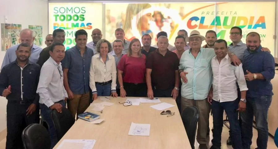 Cinco partidos buscam consenso para formaÃÂ§ÃÂ£o de coligaÃÂ§ÃÂ£o para outubro