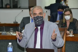 ZÃÂ© Roberto sugere mais critÃÂ©rio em investimentos do Igeprev para assegurar aposentadoria do servidor