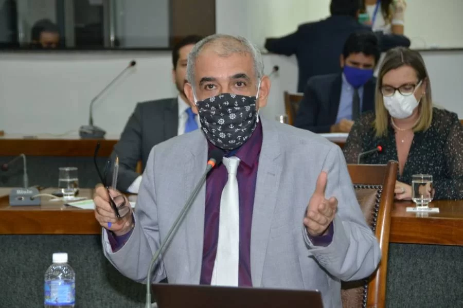 ZÃÂ© Roberto sugere mais critÃÂ©rio em investimentos do Igeprev para assegurar aposentadoria do servidor