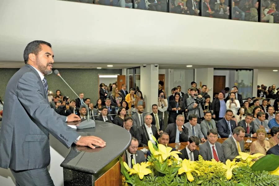 Wanderlei quer relaÃÂ§ÃÂ£o institucional "forte" entre o Parlamento Legislativo e Governo, no combate da retraÃÂ§ÃÂ£o econÃÂ´mica do Tocantins