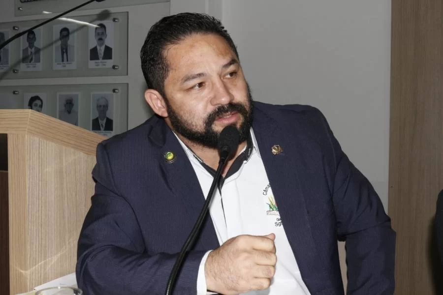 Sargento Jenilson Alves cobra agilidade na licitaÃÂ§ÃÂ£o do Transporte PÃÂºblico Municipal de Gurupi