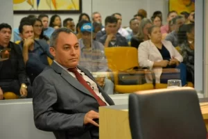 Marilon Barbosa apÃÂ³s receber pedido de afastamento exonera assessores e funÃÂ§ÃÂµes comissionadas;AÃÂ§ÃÂ£o foi impetrada pelo MP