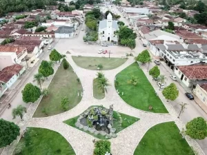 Em Taguatinga, BRK Ambiental constrÃÂ³i redes de coleta de esgoto para mais famÃÂ­lias