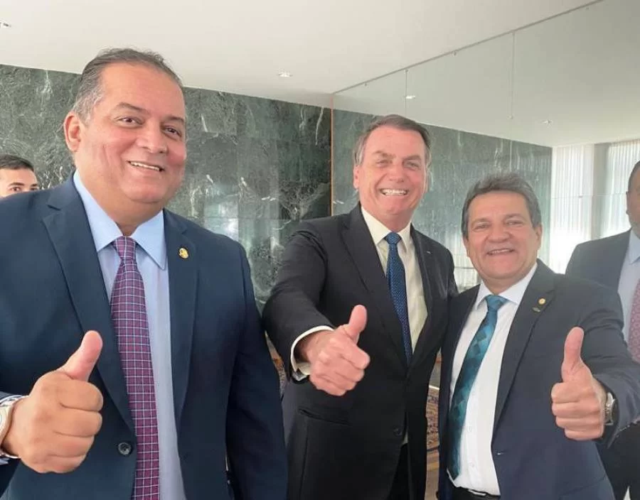 Com a benÃÂ§ÃÂ£o de Eduardo Gomes, candidatura de Osires Damaso recebe sinalizaÃÂ§ÃÂ£o de apoio de Jair Bolsonaro para seu pleito em Palmas