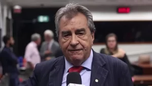 CÃÂ©lio Moura questiona privatizaÃÂ§ÃÂµes que estÃÂ£o sendo feitas pelo Governo do Estado do Tocantins