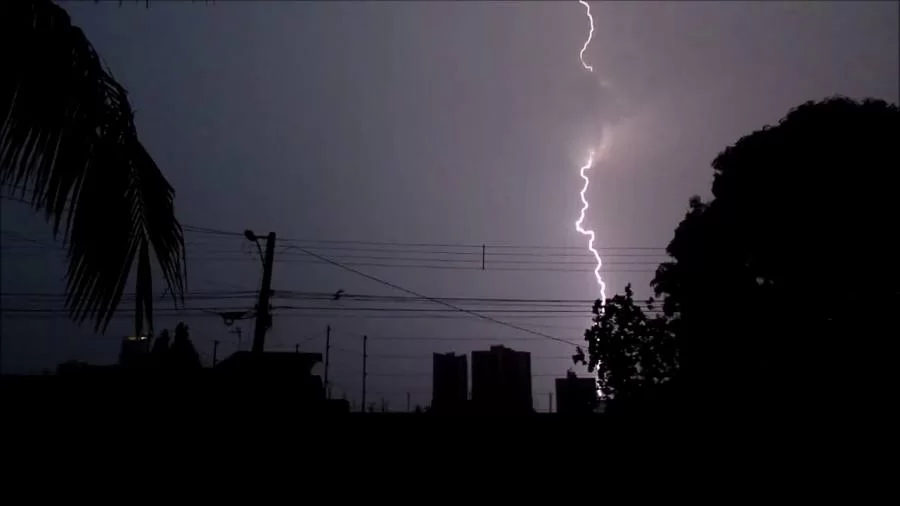 Pesquisa aponta que 96 pessoas morreram por raios no Tocantins