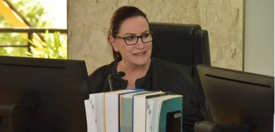 Mauro Carlesse e desembargadora Etelvina Maria comemoraram aniversario esta semana