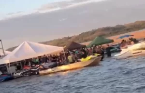 AglomeraÃÂ§ÃÂ£o em praia de AraguanÃÂ£, onde prefeito morreu de covid-19 ÃÂ© mostrada no FantÃÂ¡stico