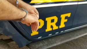 PRF prende trÃªs homens com mandado de prisÃÂ£o em aberto em Colinas