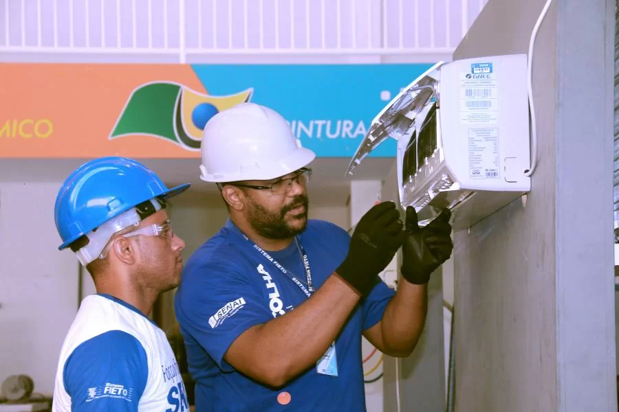 SENAI estÃÂ¡ contratando Instrutor em RefrigeraÃÂ§ÃÂ£o