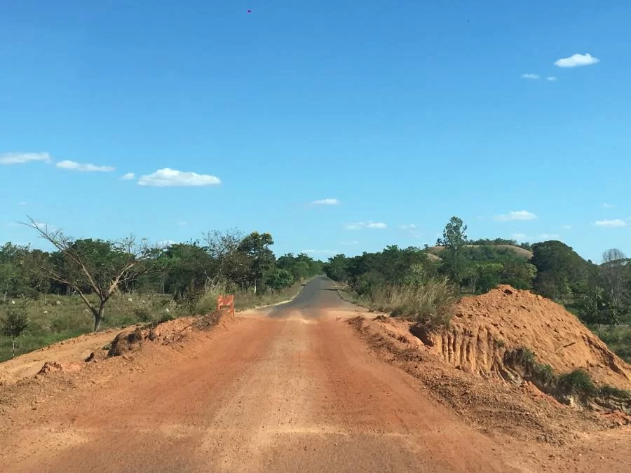 Com o fim da operaÃÂ§ÃÂ£o tapa buracos, trechos tocantinenses ainda estÃÂ£o intrafegÃÂ¡veis; TO-335 apresenta perigo devido ÃÂ¡ buracos e mÃÂ¡ sinalizaÃÂ§ÃÂ£o