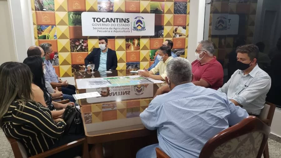 Governo do Tocantins e AssociaÃÂ§ÃÂ£o Comercial e TurÃÂ­stica do JalapÃÂ£o discutem aÃÂ§ÃÂµes para alavancar o desenvolvimento da regiÃÂ£o
