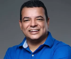 As redes sociais de Jailton Bezerra foram palco para o lanÃÂ§amento da sua prÃÂ©-candidatura a prefeito de DianÃÂ³polis