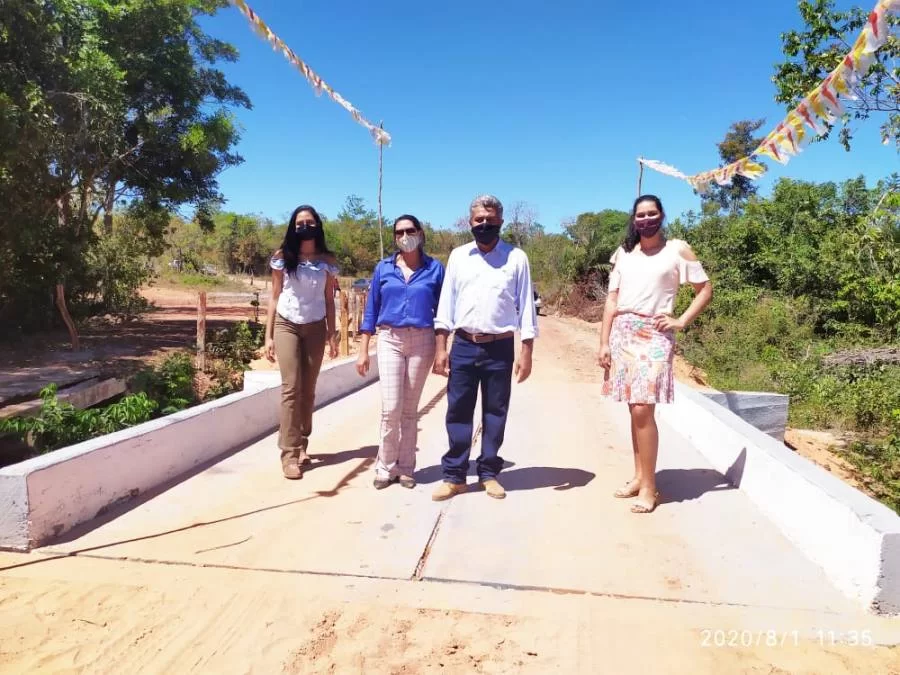 Moradores de regiÃÂ£o rural de Palmeirante ganha ponte de cimento, no cÃÂ³rrego CunhÃÂ£s