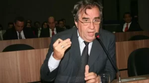 CÃÂ©lio Moura e mais aliados do PT ÃÂ© contra a reforma da PrevidÃªncia e as privatizaÃÂ§ÃÂµes de Carlesse