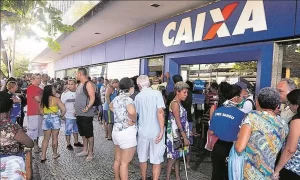 Caixa EconÃÂ´mica Federal paga parcela do auxÃÂ­lio emergencial para nascidos no mÃªs de maio