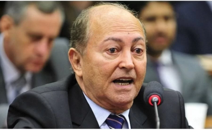 LÃÂ¡zaro BotÃªlho avalia cenÃÂ¡rio polÃÂ­tico como positivo para governo e diz que Carlesse cumpre compromissos