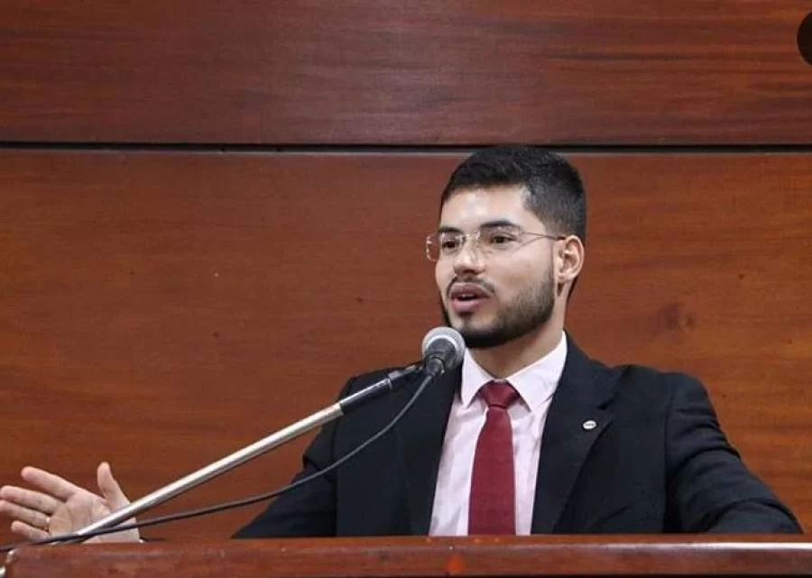 Advogado Thiago Marcos Barbosa estÃÂ¡ de idade nova neste 1ÃÂº de outubro