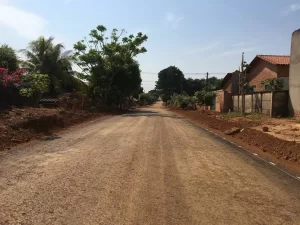 InÃÂ­cio de chuvas interrompe momentaneamente trabalhos de pavimentaÃÂ§ÃÂ£o asfÃÂ¡ltica em Colinas; prefeitura realiza reparos