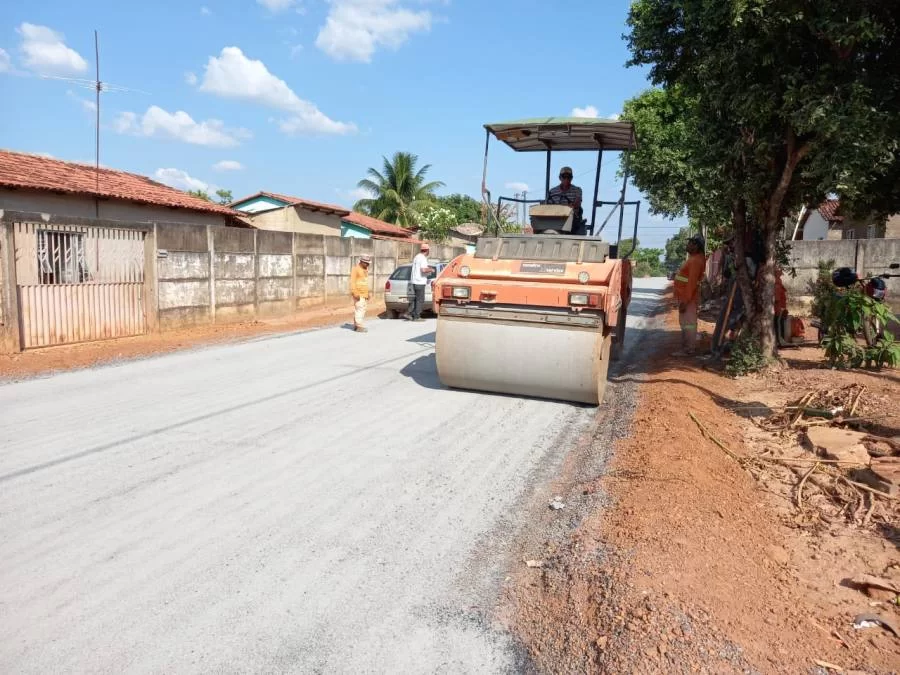 Obras de asfalto em Colinas nÃÂ£o param; empresa garante serviÃÂ§o