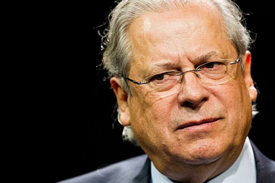 Dirceu tem atÃÂ© 17h para se entregar ÃÂ  PF