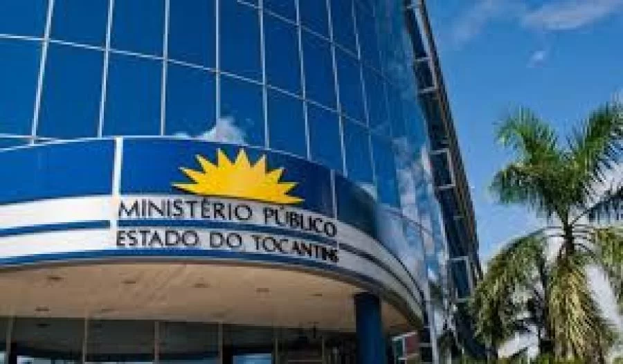 Paulo MourÃÂ£o concede tÃÂ­tulo de CidadÃÂ£o Tocantinense a procuradores do MP/TO