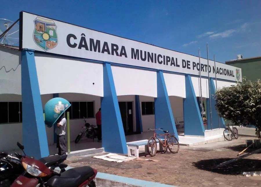 NegÃÂ³cio de FamÃÂ­lia: no mandato de Ronivon, cunhada conseguiu contrato "generoso" na CÃÂ¢mara Municipal