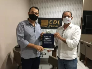 Vilela do PT assina Carta do ComÃÂ©rcio e se compromete a incluir demandas em Plano de Governo