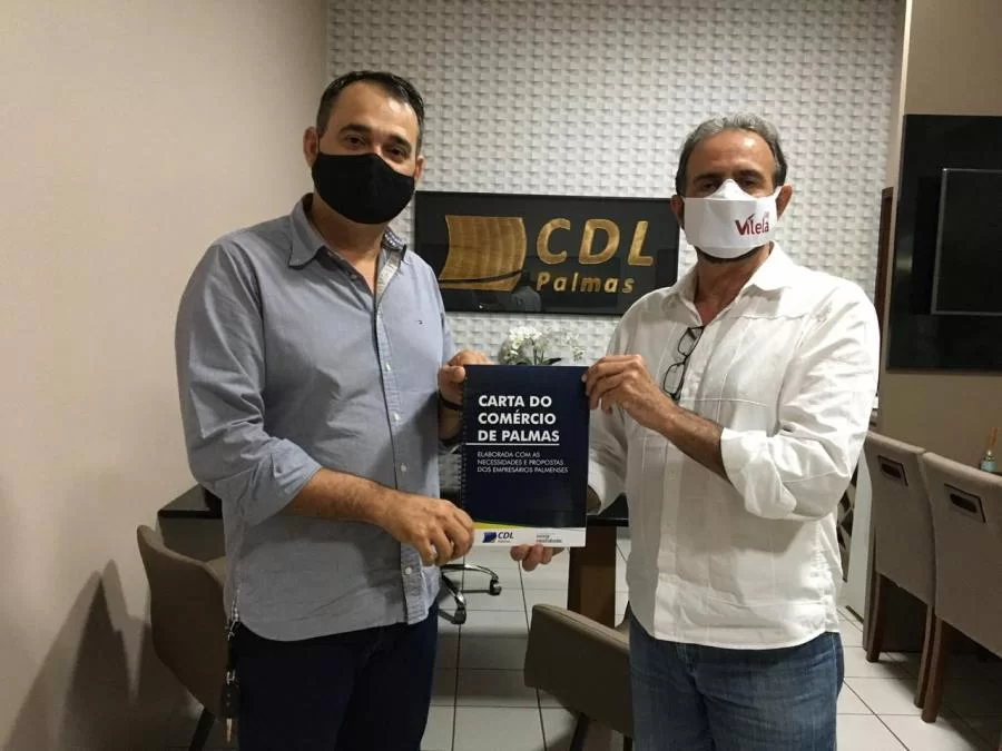 Vilela do PT assina Carta do ComÃÂ©rcio e se compromete a incluir demandas em Plano de Governo