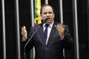 JustiÃÂ§a determina investigaÃÂ§ÃÂ£o no MinistÃÂ©rio PÃÂºblico Eleitoral para punir fake news contra Eli Borges