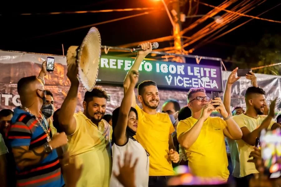 Igor Leite leva multidÃÂ£o para Vila Nossa Senhora da ConceiÃÂ§ÃÂ£o