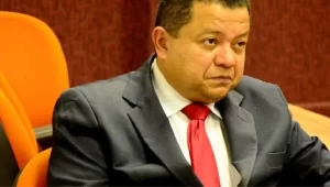 MarlÃÂ³n Reis diz que decisÃÂ£o sobre senatÃÂ³ria de IrajÃÂ¡ em seu grupo depende de decisÃÂ£o da nacional do REDE