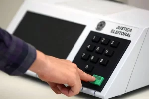 Saiba os horÃÂ¡rios de votaÃÂ§ÃÂµes dos candidatos a prefeito de Colinas do Tocantins