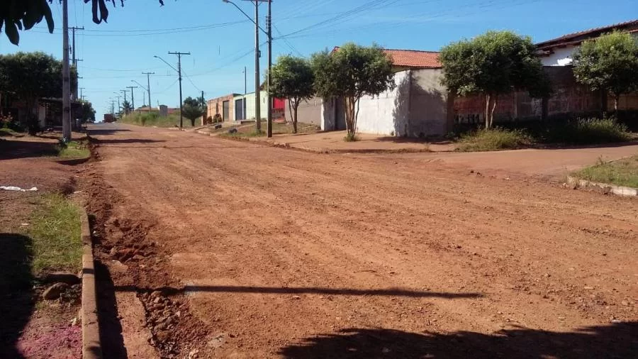 Vereador acusa Adriano de transformar ruas asfaltadas em cascalhadas