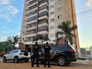 PolÃÂ­cia Federal desarticula grupo criminoso em operaÃÂ§ÃÂ£o 'expobro' suspeito de fraudes ÃÂ  licitaÃÂ§ÃÂ£o e corrupÃÂ§ÃÂ£o em cidades do TO e MA