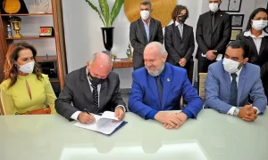 Presidente do TJ assume comando do Executivo durante fÃÂ©rias do governador Carlesse