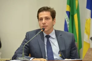 Colinas: JustiÃÂ§a condena dono de blog a indenizar deputado Olyntho e a se retratar publicamente