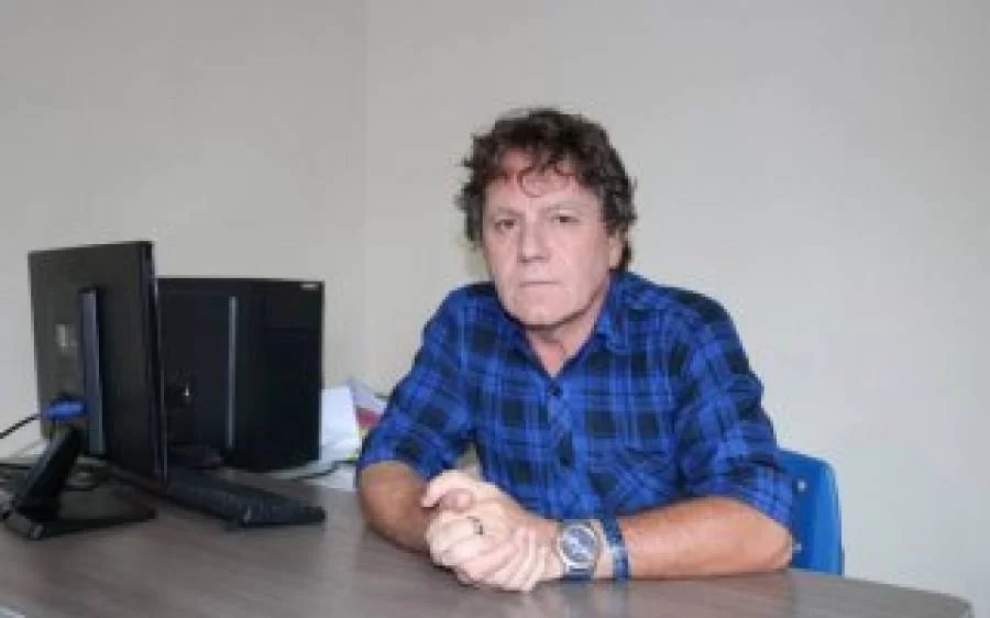 Kasarin nega mudanÃÂ§a na proposta e diz que manterÃÂ¡ salÃÂ¡rio de R$ 10 mil