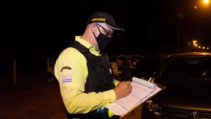 Transporte clandestino ÃÂ© infraÃÂ§ÃÂ£o de trÃÂ¢nsito e pode esconder riscos aos passageiros, diz SESMU