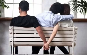 Amantes nÃÂ£o tem direito de dividir pensÃÂ£o com viÃÂºvas , decide STF