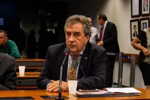 ApÃÂ³s acidente, CÃÂ©lio Moura, que estava internado em AraguaÃÂ­na continua tratamento em BrasÃÂ­lia