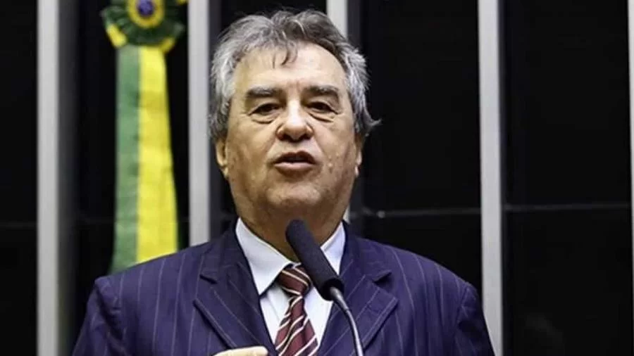 CÃÂ©lio Moura continua internado em BrasÃÂ­lia