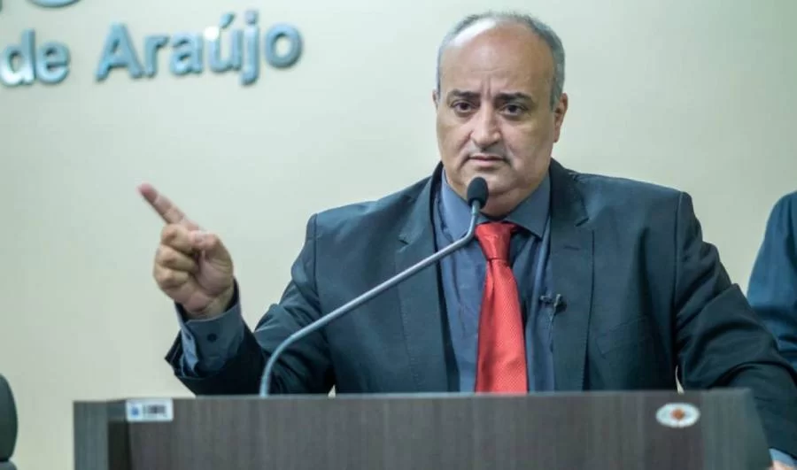 Vereador Fraudneis Fiomare critica Executivo de querer aumentar carga tributÃÂ¡ria em AraguaÃÂ­na