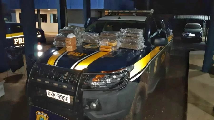 Agentes da PRF encontra carregamento de drogas em caminhÃÂ£o envolvido em acidente